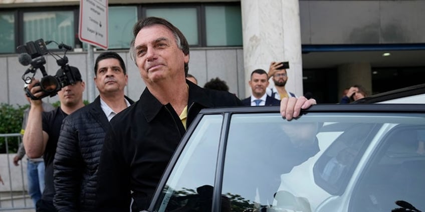 bolsonaro leaves sao paulo hospital after routine exams