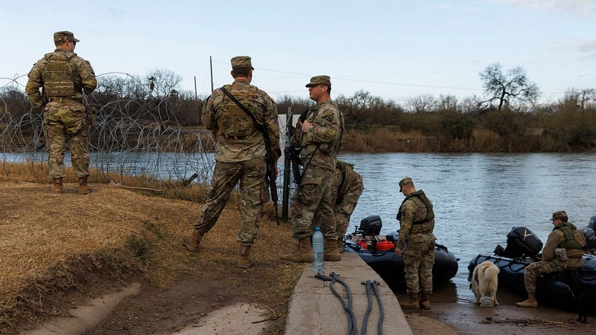 border patrol has no plans to remove razor wire set up by texas amid feud with biden admin