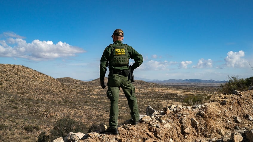 border patrol seized enough fentanyl to kill entire us population this fiscal year