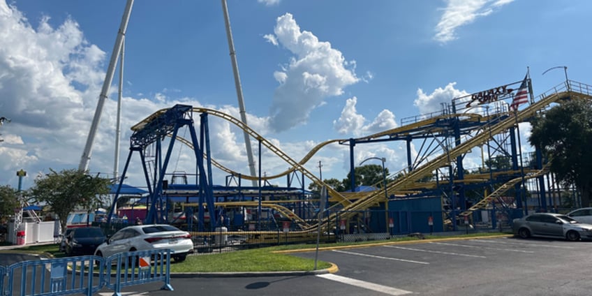 boy 6 falls off florida roller coaster forcing amusement park to close ride