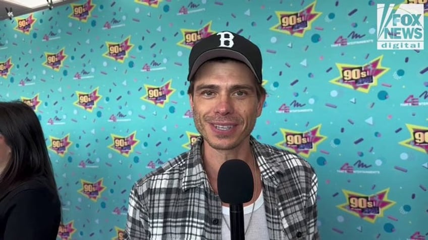 boy meets world star matthew lawrence reflects on childhood fame it wasnt always easy