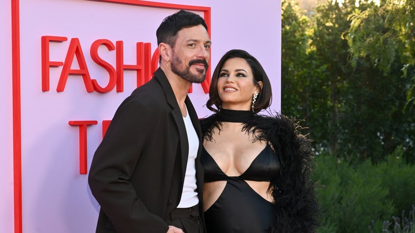 Steve Kazee and pregnant Jenna Dewan attend an event