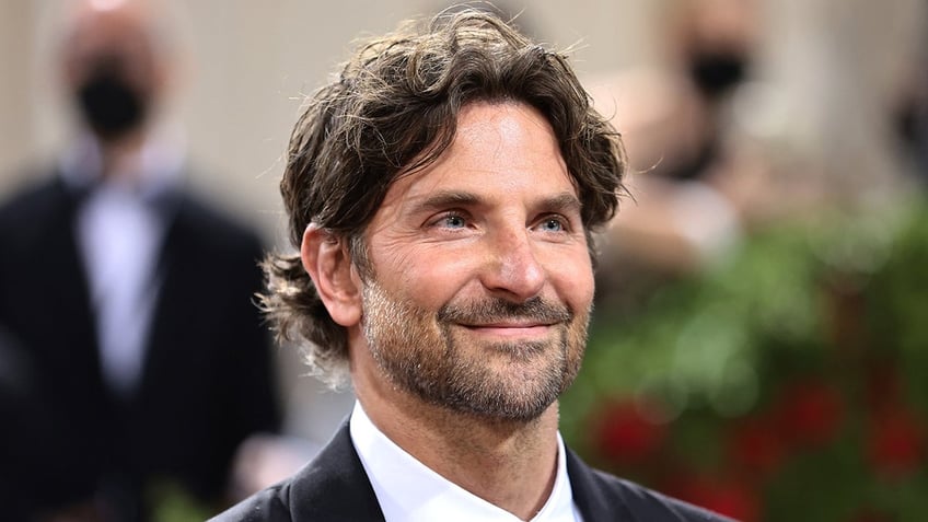 bradley cooper supports brad pitt brooke shields as real life hollywood hero