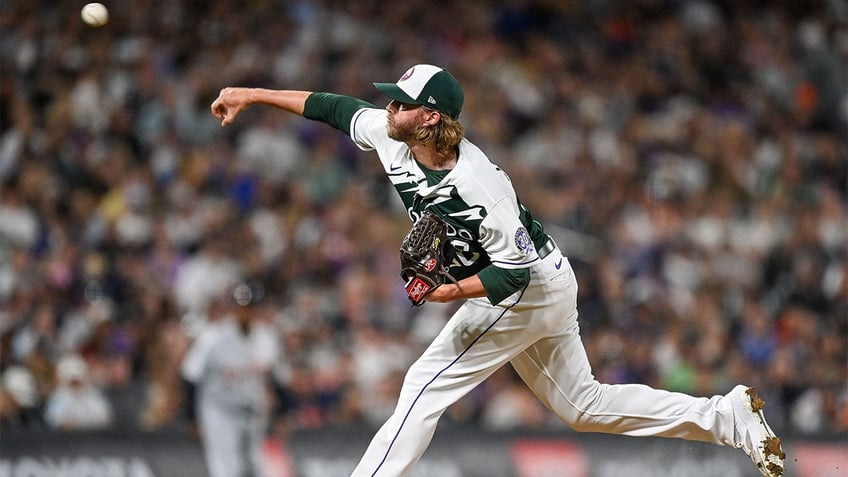 braves acquire relievers pierce johnson taylor hearn to bolster injury plagued bullpen