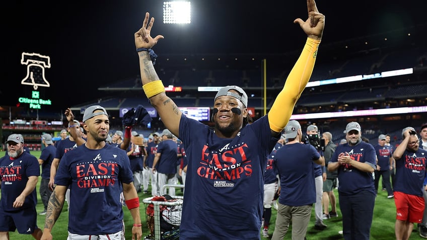 braves win sixth straight nl east title first team to punch ticket to mlb postseason