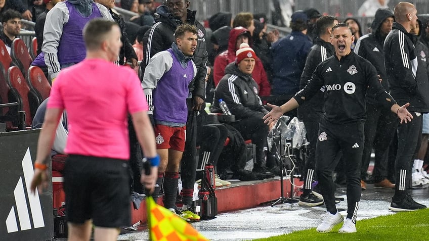 Toronto FC head coach John Herdman reacts during match