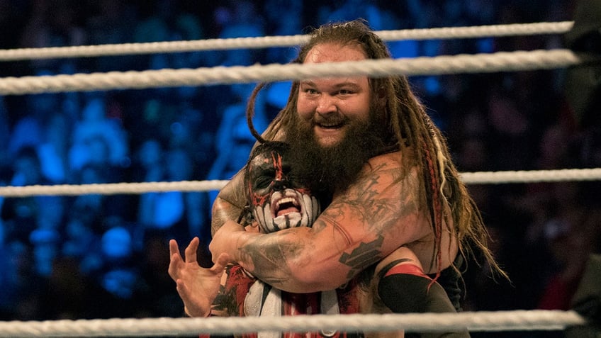 bray wyatts fiancee posts touching tribute to late wrestler i miss the love of my life so much it hurts