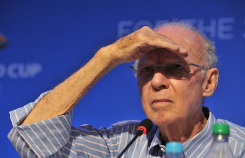 brazil football great zagallo leaves hospital