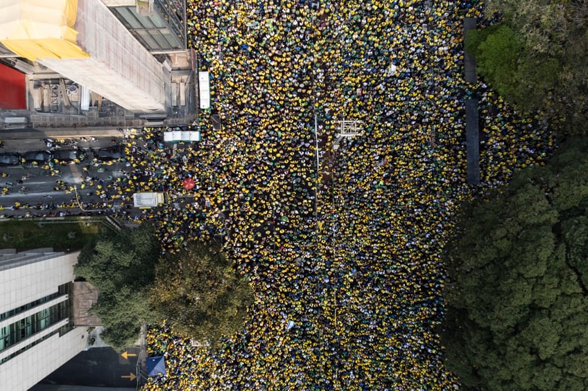 brazil jair bolsonaro leads 45000 conservatives rallying against supreme court twitter ban