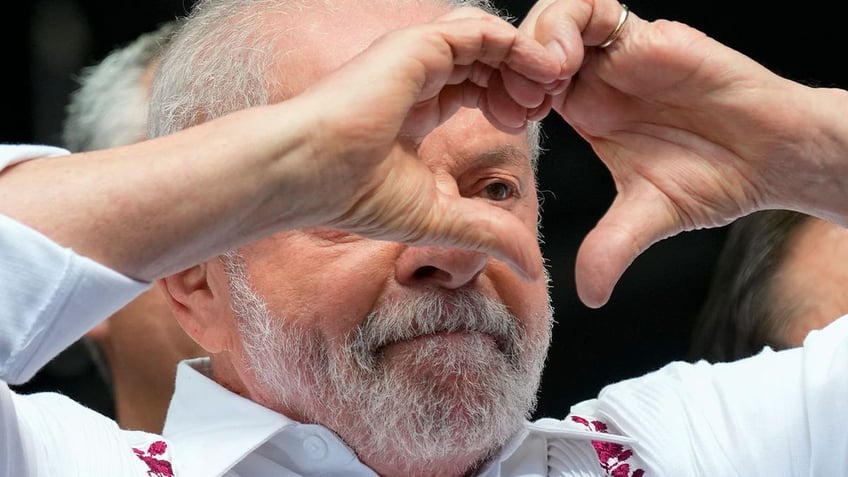 brazilian president luiz inacio lula da silva to undergo hip replacement surgery