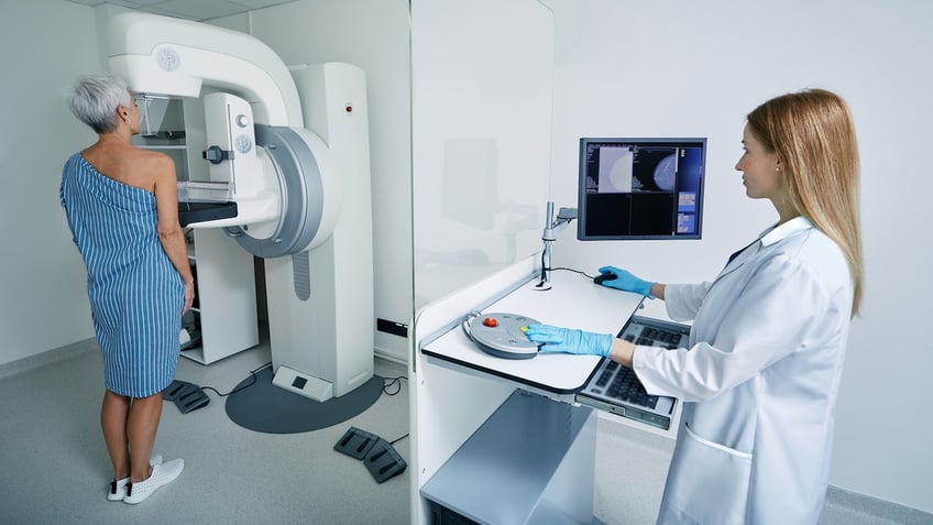 breast cancer breakthrough ai predicts a third of cases prior to diagnosis in mammography study