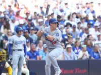 Brewers make bizarre announcement confirming completion of trade with Dodgers as teams faced off