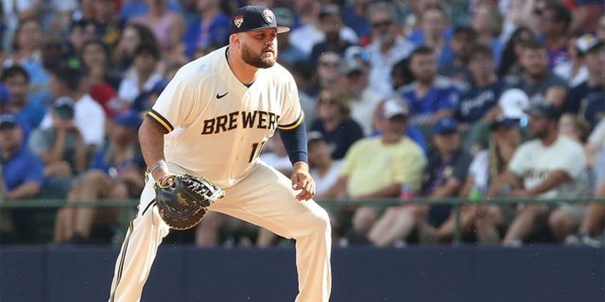 brewers rowdy tellez to undergo surgery on finger after injuring himself in pregame workouts