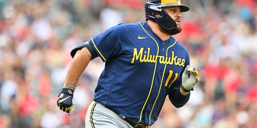 brewers rowdy tellez to undergo surgery on finger after injuring himself in pregame workouts