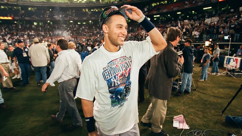 brewers shortstop doesnt hold back excitement after meeting childhood hero derek jeter