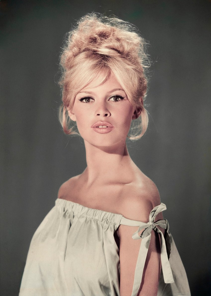 brigitte bardot 88 recovering after first responders treated 60s star for breathing issues