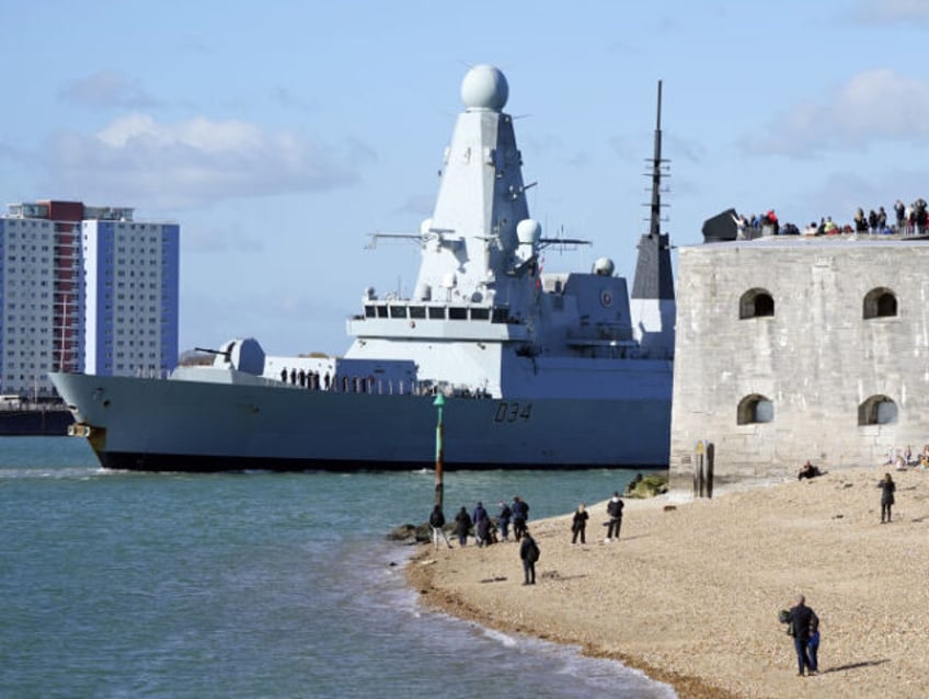 british air warfare destroyer deployed to persian gulf joining frigate and other warships