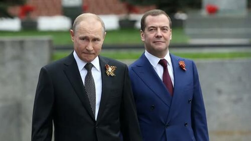 british troops in ukraine would be declaration of war risking nuclear response medvedev 