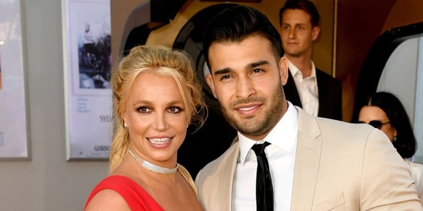 britney spears embraces single life with dancing posing topless and a new addition to the family