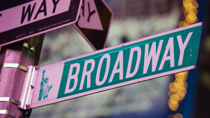 broadway dodges massive strike as hollywoods writers actors continue on