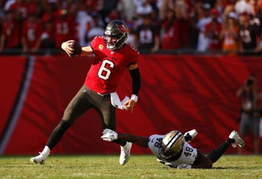 Quarterback Baker Mayfield led the Tampa Bay Buccaneers to a playoff position with victory