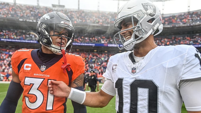 broncos justin simmons credits raiders jimmy garoppolos great acting for drawing penalty