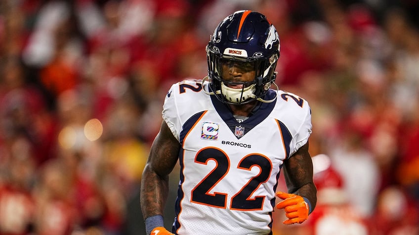 broncos safety kareem jackson says he will try to lower my target to avoid more suspensions