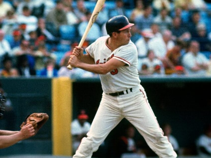 brooks robinson orioles third baseman with 16 gold gloves has died he was 86