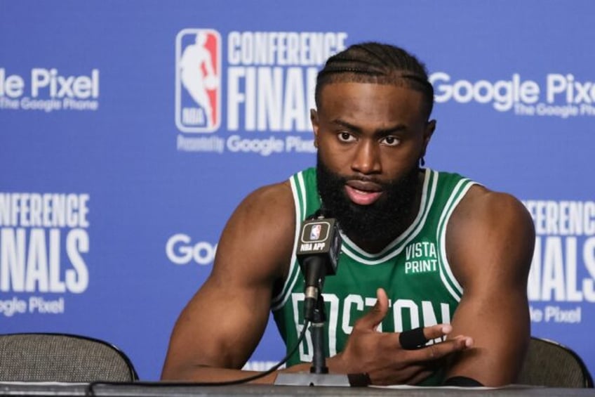 brown celtics agree record 304 million deal reports