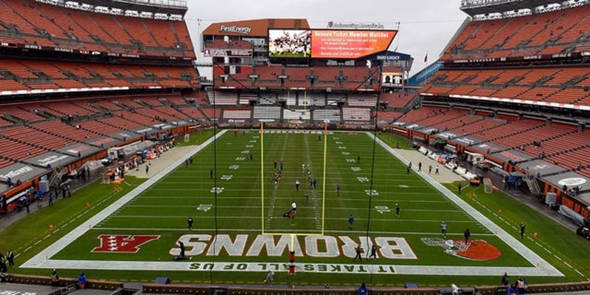 browns alternate helmet uniform combination appears to reignite beef with rival bengals