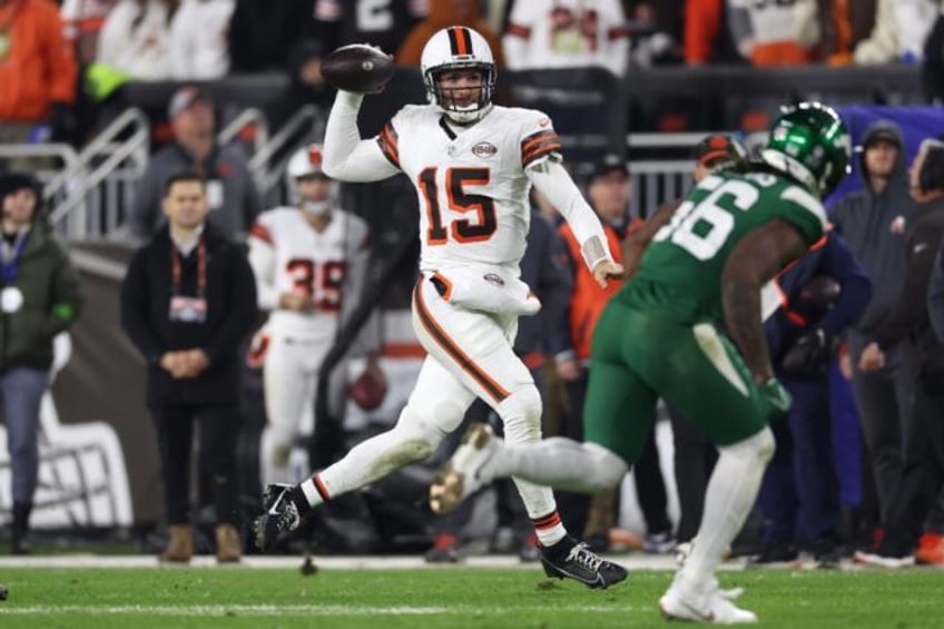 Cleveland quarterback Joe Flacco unleashes a pass in the Browns' NFL victory over the New York Jets