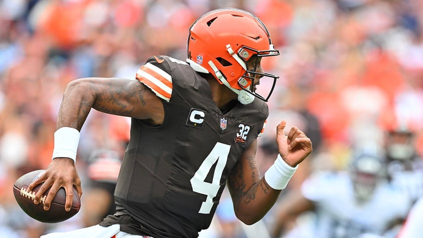 browns deshaun watson throws pass backward in awful blunder