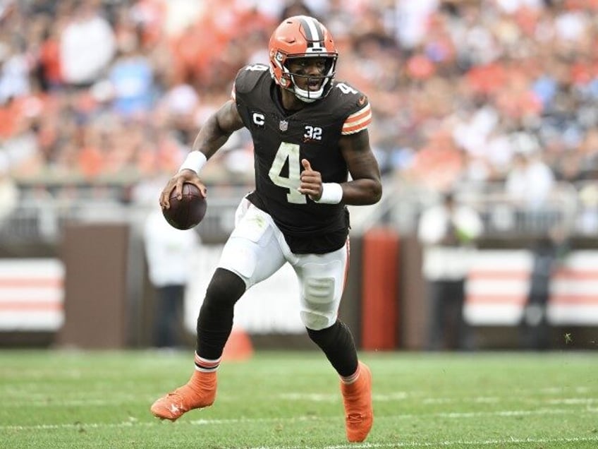 browns qb fined thousands for pretending to shoot a gun after touchdown