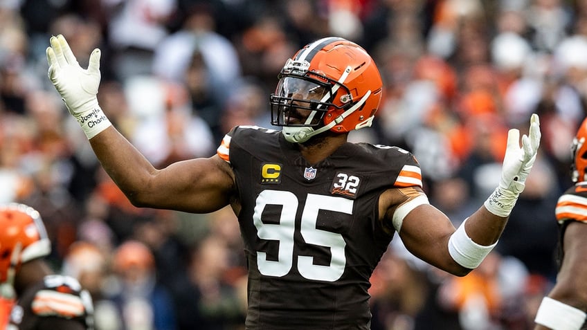 Myles Garrett points to video board