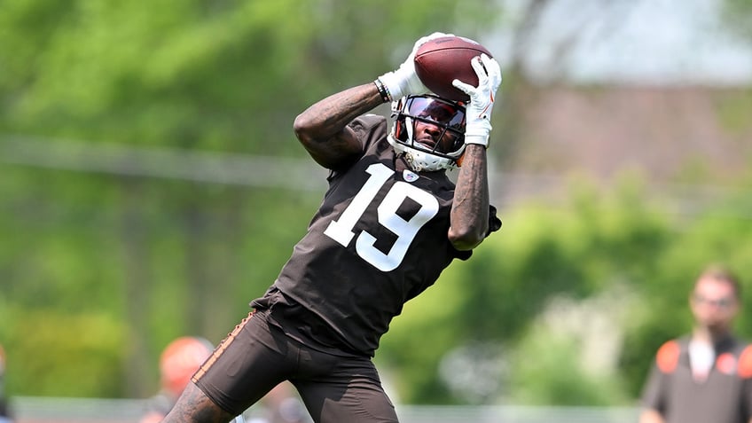 browns wide receiver to miss start of training camp with blood clots in lungs and legs