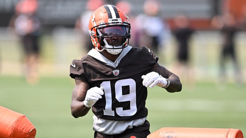 browns wide receiver to miss start of training camp with blood clots in lungs and legs