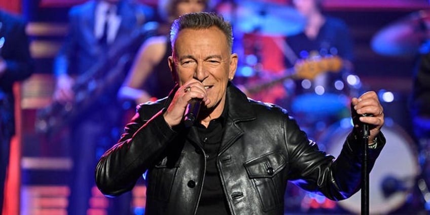 bruce springsteen cancels concert hours before start time due to illness