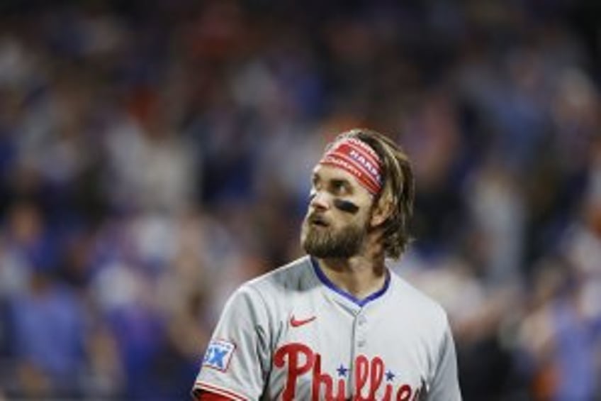 Bryce Harper OK with position switch if Philadelphia Phillies find another slugger