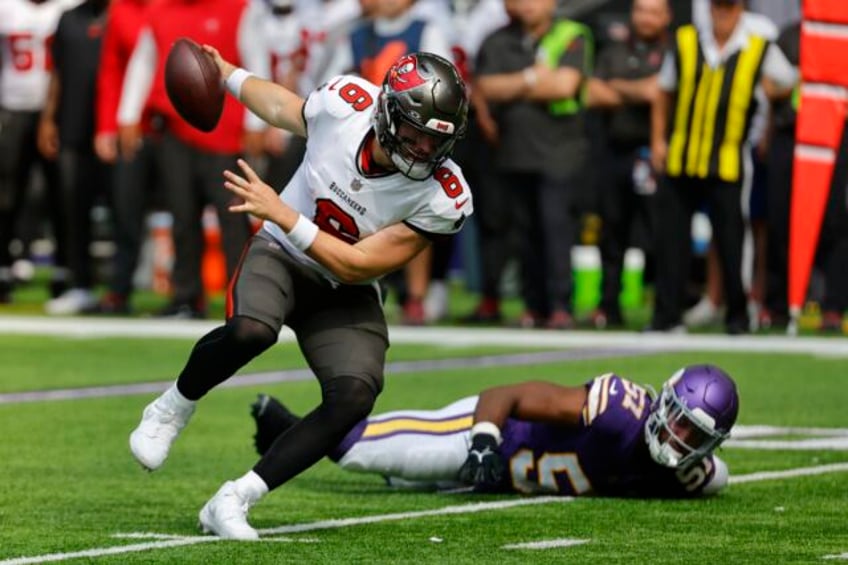 buccaneers top vikings 20 17 as baker mayfield finishes strong in his debut