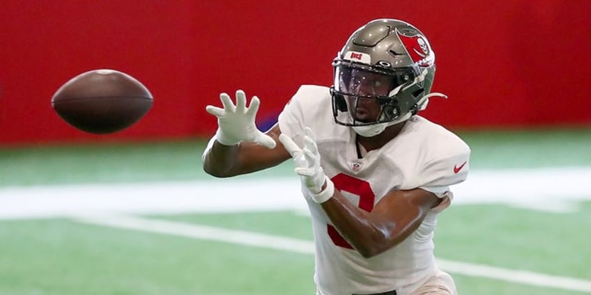 bucs russell gage to miss 2023 season after suffering knee injury in practice report