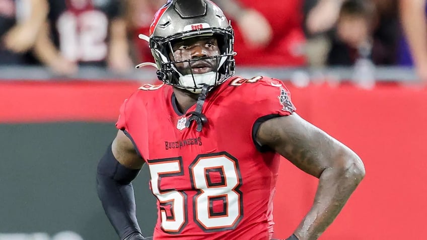 bucs shaq barrett says dealing with daughters tragic death a daily battle