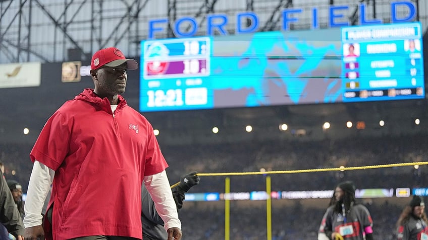 Todd Bowles walks on field