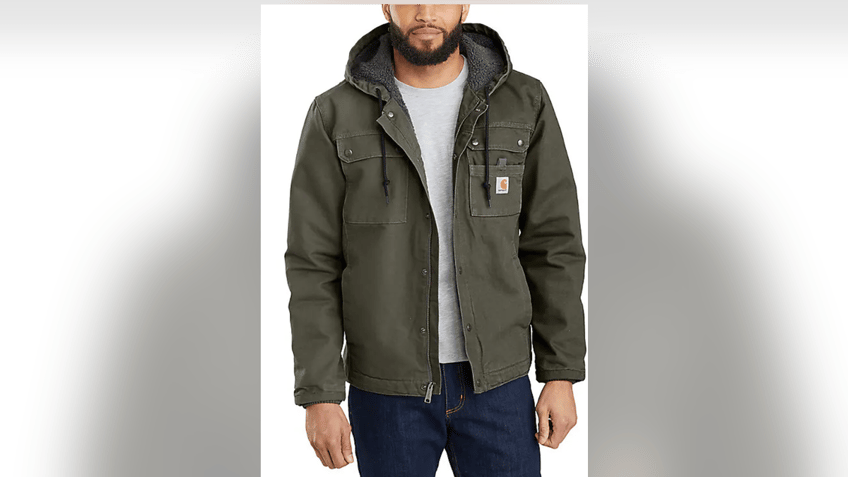 Get your work done with a reliable Carhartt jacket. 