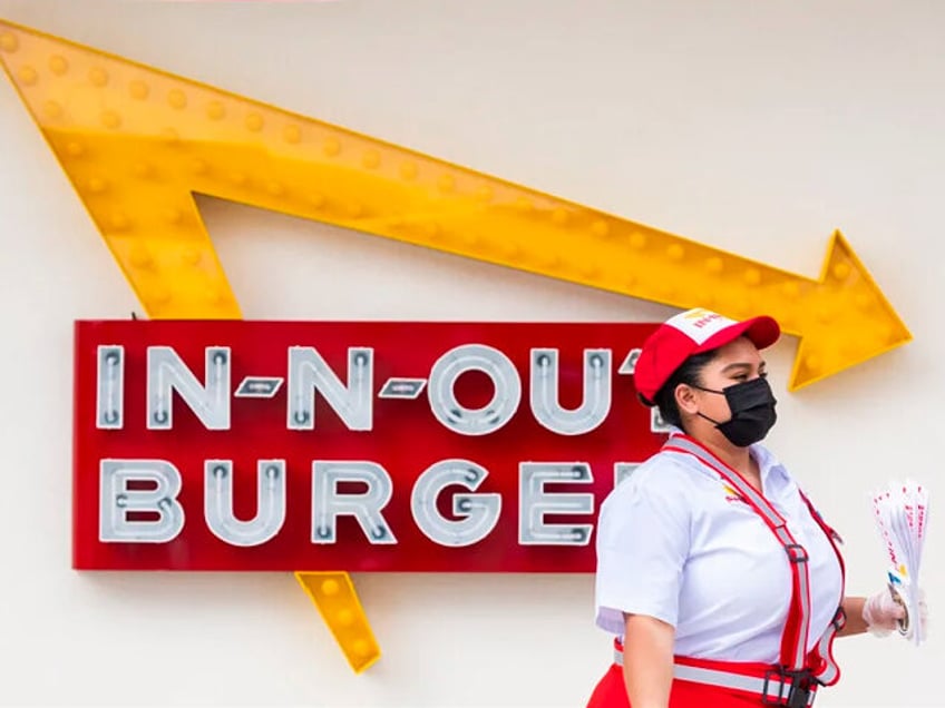 burger empire in n out requiring employees to show medical note to wear masks