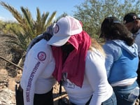 Buscadoras Encuentran Mas de 20 Cuerpos En Varias Fosas Cerca de Frontera con Arizona