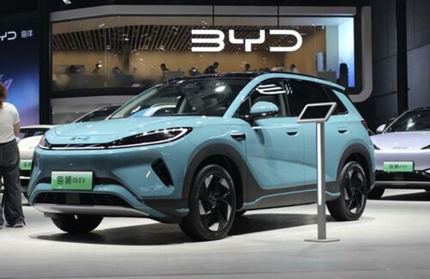 byd slumps after scaling back production rising inventories slower sales growth
