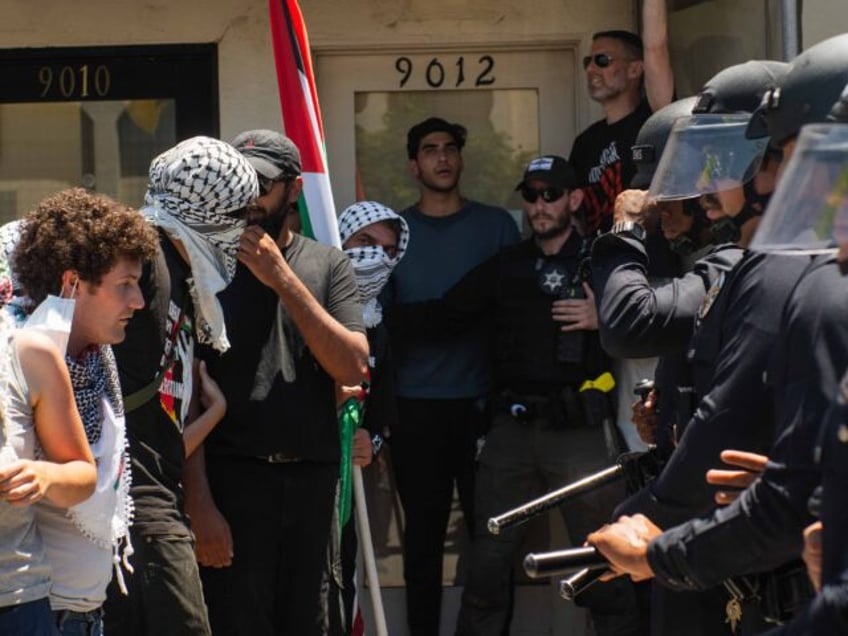 Pro Palestine Protesters Tried To Assemble Outside Of Adas Torah, A Synagogue Where Suppos