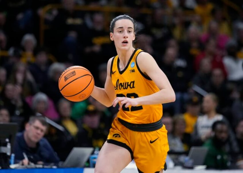 caitlin clark of iowa wins sullivan award as the nations top collegiate athlete