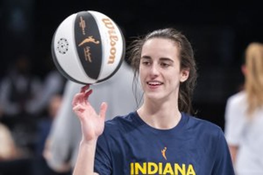 Caitlin Clark scores career-high 35, sets WNBA rookie scoring record