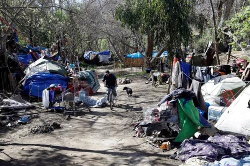 california city makes homeless eligible for arrest if they refuse 3 offers of shelter
